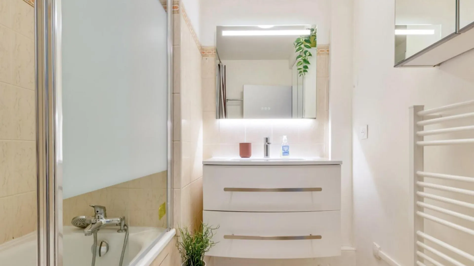 2 With Garden Apartment *