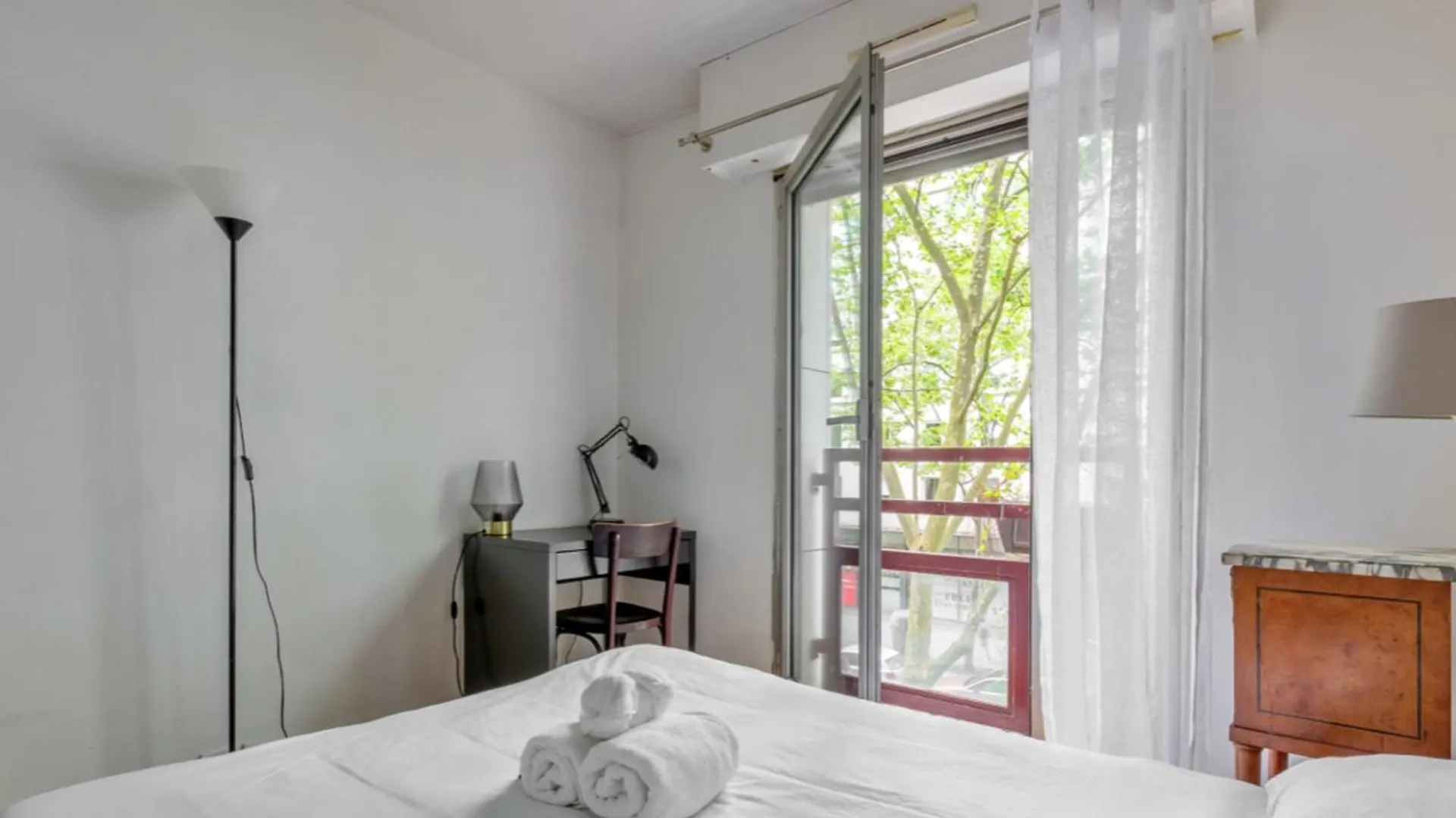 Apartment 2 With Garden
